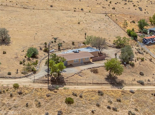 9838 BUENA VISTA ST, APPLE VALLEY, CA 92308 - Image e0672e2e3f8cd5a098a7dd8aff190f72/714919982