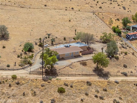 Photo of 9838 Buena Vista Street, Apple Valley, CA 92308 (MLS # HD26209205)