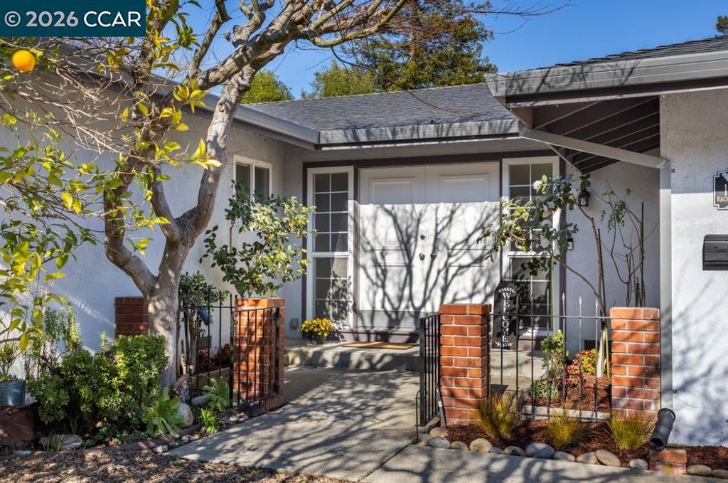 Photo of 1140 Rachele Rd Rd, Walnut Creek, CA 94597 (MLS # 41123376)