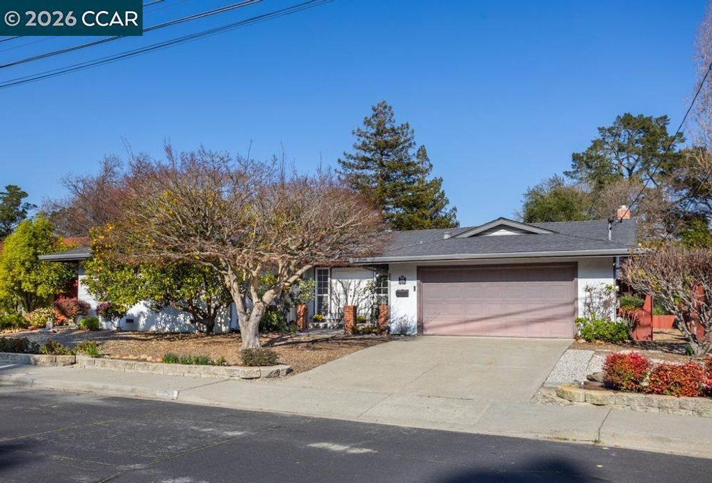 Photo of 1140 Rachele Rd Rd, Walnut Creek, CA 94597 (MLS # 41123376)