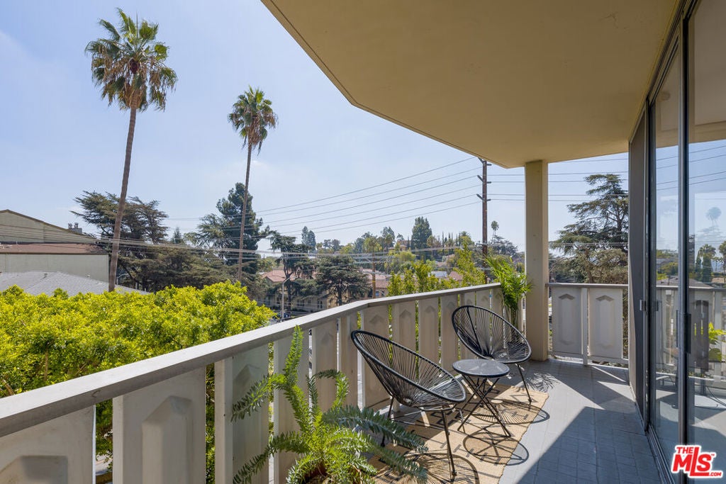 4411 Los Feliz Boulevard 307