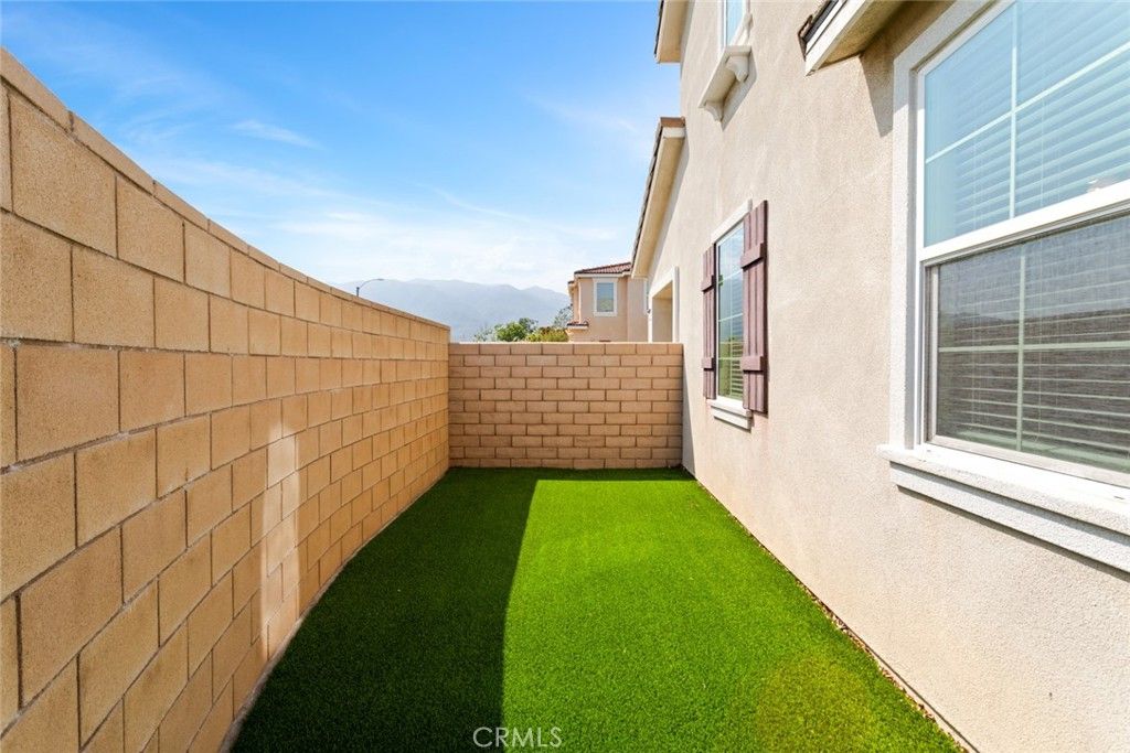 listing image 130722622148779113524