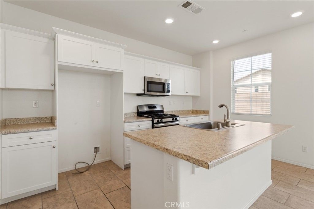 listing image 130724832760673315539