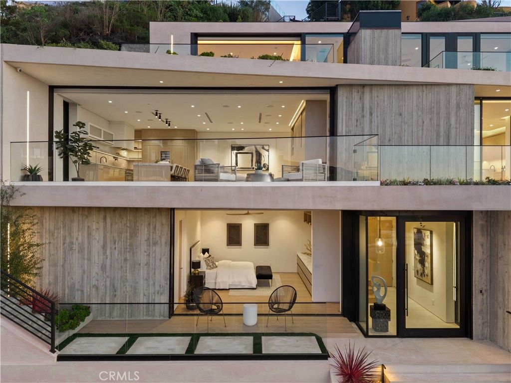 Photo of 840 Gainsborough, Laguna Beach, CA 92651 (MLS # OC26102467)
