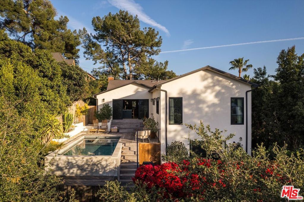 Photo of 2127 Princeton Avenue, Los Angeles, CA 90026 (MLS # 26663779)