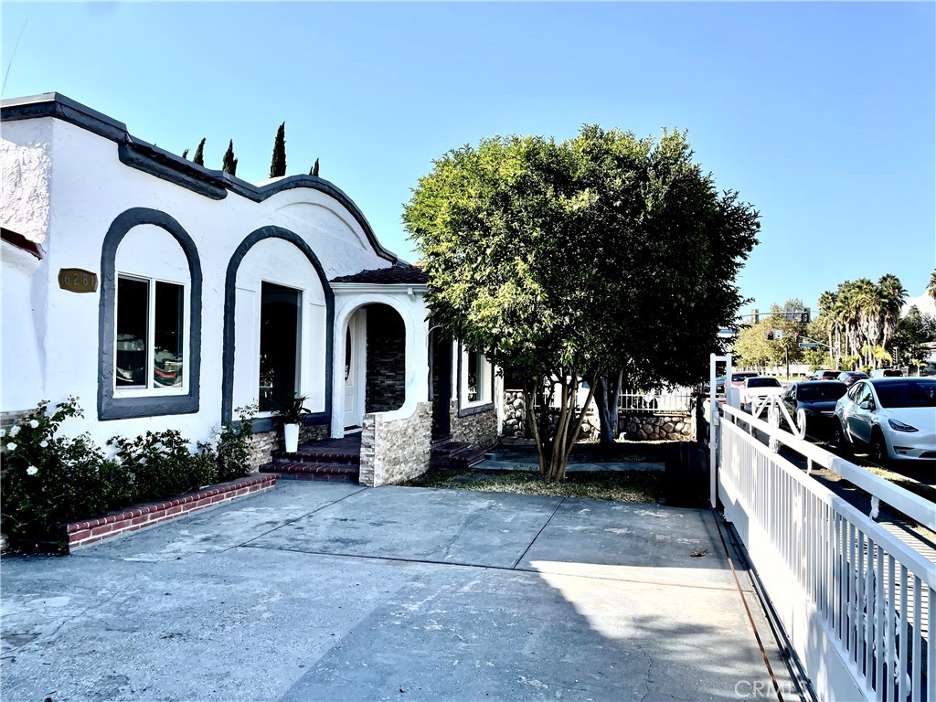 Welcome to 6281 Stanton Ave Buena Park CA 90621 with 3 Bedrooms, 2,5 Bathrooms, Metal Gate can access with Control. This Newly REMODELED HOME is Stunning and Perfect for its New Owner. New KITCHEN: CABINETS, QUARTZ COUNTERTOP, FULL BACKSPLASH, STAINLESS STEEL FARMHOUSE SINK, DISHWASHER, TILE FLOORING. LAUNDRY ROOM:NEW CABINETS and TILE FLOOR. MAIN BATHROOM and GUEST BATHROOM: NEW QUARTZ COUNTERTOP, SINK, VANITY, and TILE FLOORING, a half Bathroom: NEW QUARTZ COUNTERTOP, SINK, VANITY, and TILE FLOORING as well. Fresh INTERIOR and EXTERIOR PAINT, LAUNDRY ROOM: NEW CABINETS and TILE FLOORING. All 3 Bedrooms have NEW CLOSET DOOR and SPC FLOORING. The House also featured RECESSED LIGHTS, DUAL PANELS WINDOWS will benefit to the Buyer.
Come to see this Wonderful, Turnkey Home for You and Your Family Today!