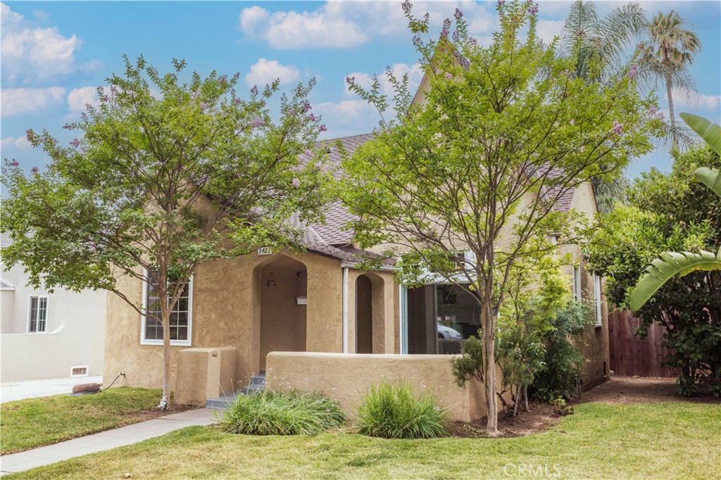 Properties 2 3423 Stockbridge Avenue