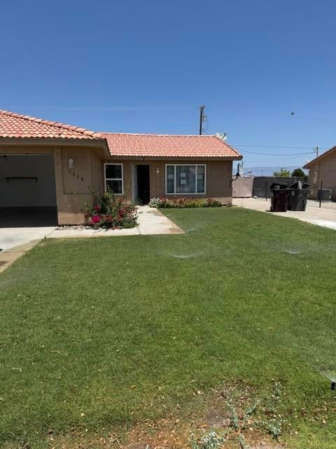 Photo of 1226 Mullet Avenue, Thermal, CA 92274 (MLS # 219150052DA)