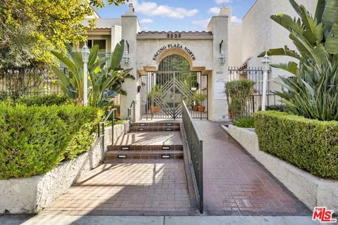 Photo of 5333 Zelzah Avenue #239, Encino, CA 91316 (MLS # 25556359)