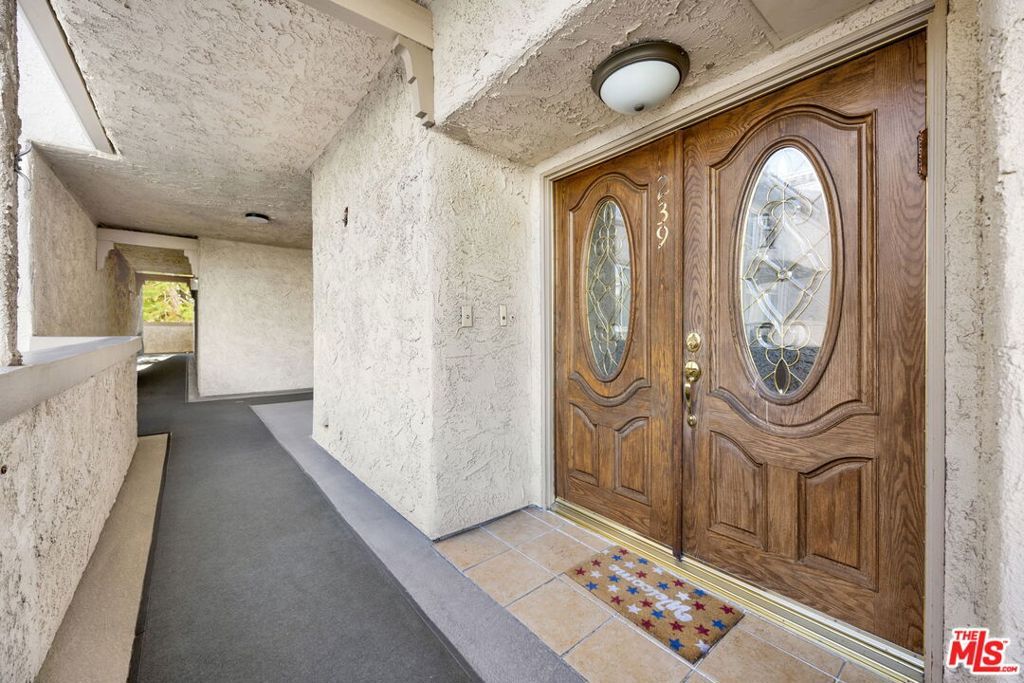 Photo of 5333 Zelzah Avenue #239, Encino, CA 91316 (MLS # 25556359)