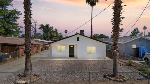 Photo of 1014 E Casa Loma DR, Bakersfield, CA 93307 (MLS # PI26133548)