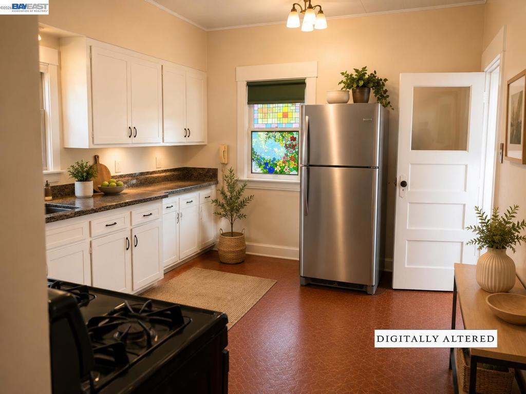 2105 Encinal Ave