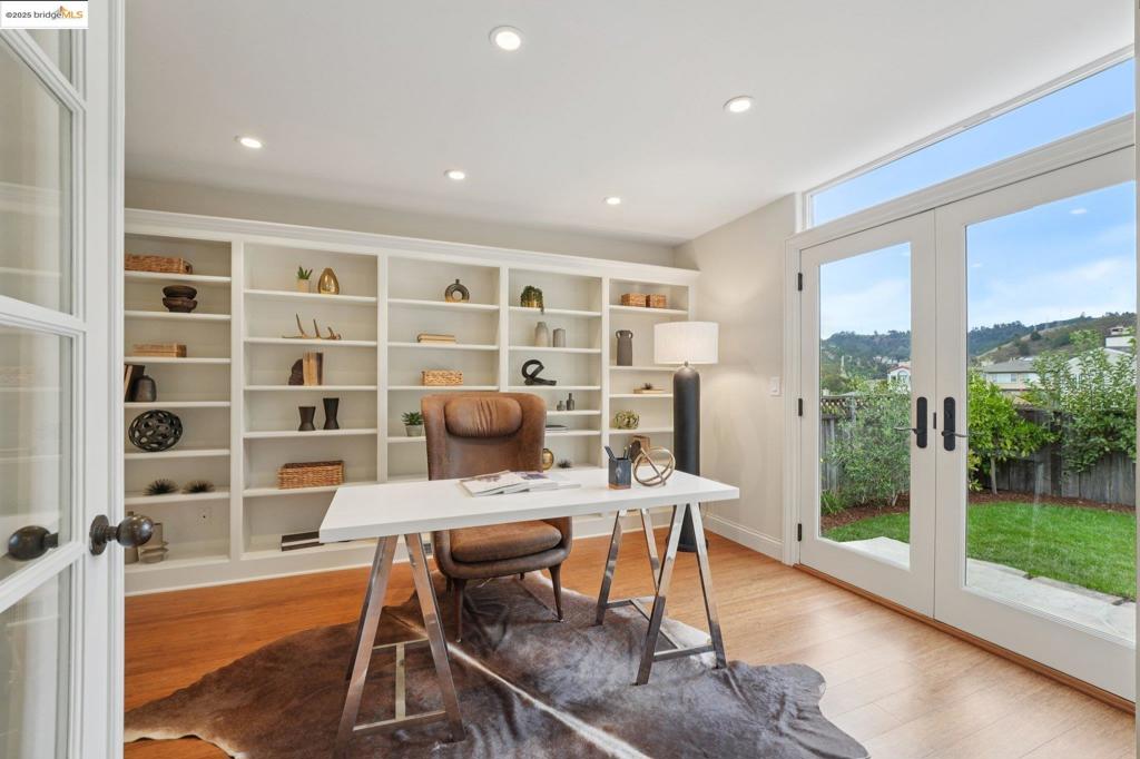 UPPER ROCKRIDGE - Residential