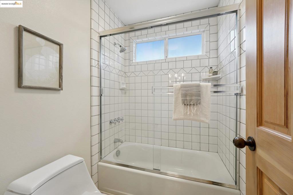 UPPER ROCKRIDGE - Residential