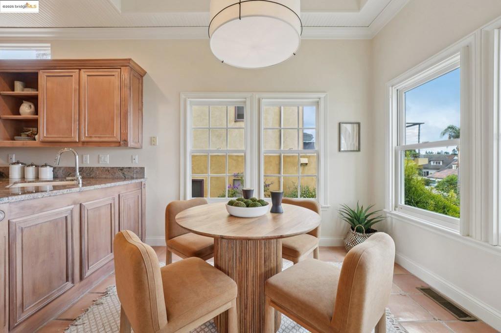 UPPER ROCKRIDGE - Residential