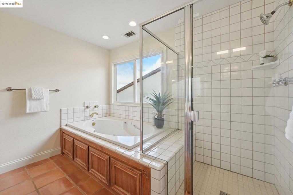 UPPER ROCKRIDGE - Residential