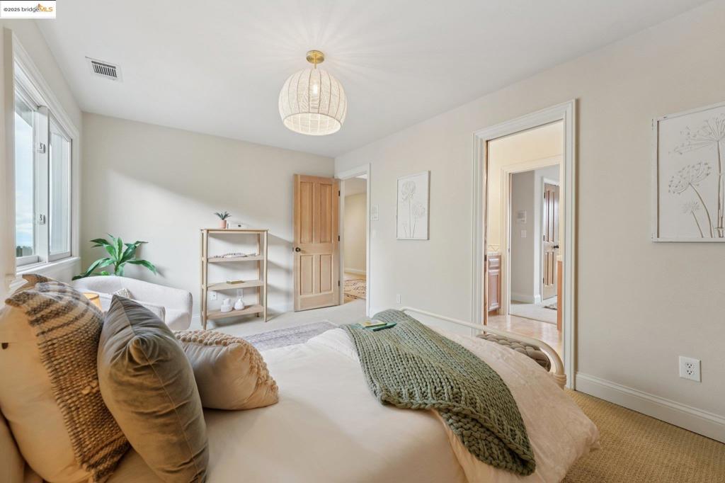 UPPER ROCKRIDGE - Residential