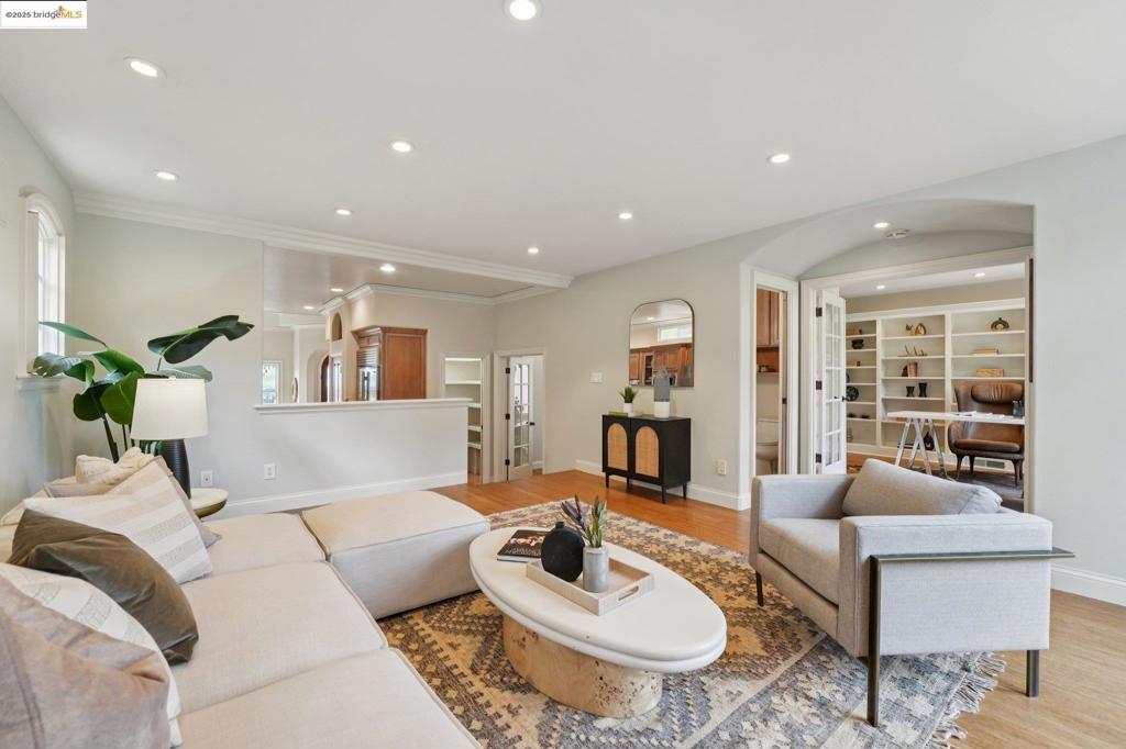 UPPER ROCKRIDGE - Residential