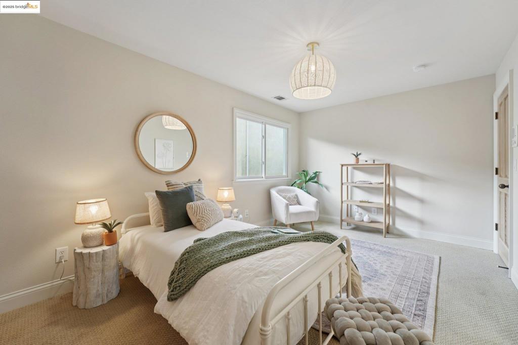 UPPER ROCKRIDGE - Residential