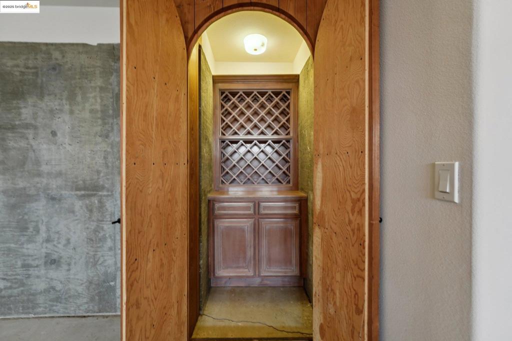 UPPER ROCKRIDGE - Residential