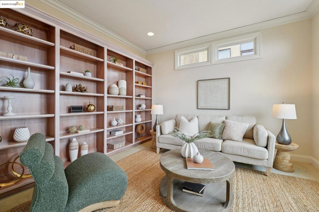 UPPER ROCKRIDGE - Residential