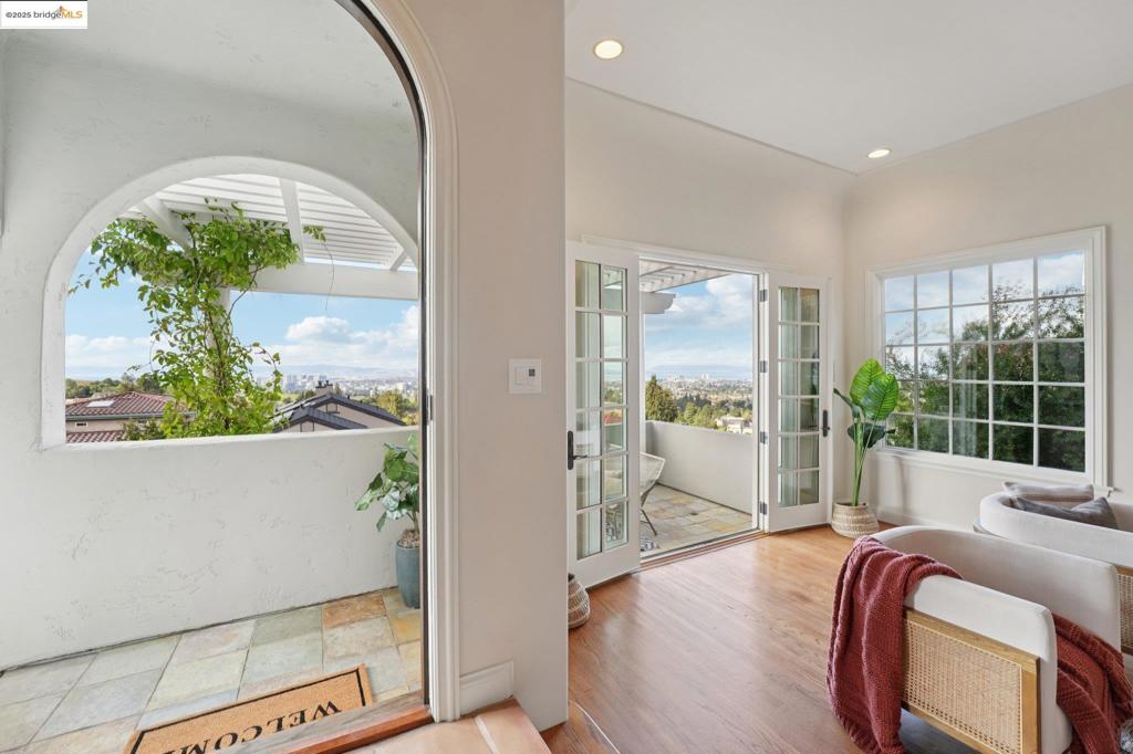 UPPER ROCKRIDGE - Residential