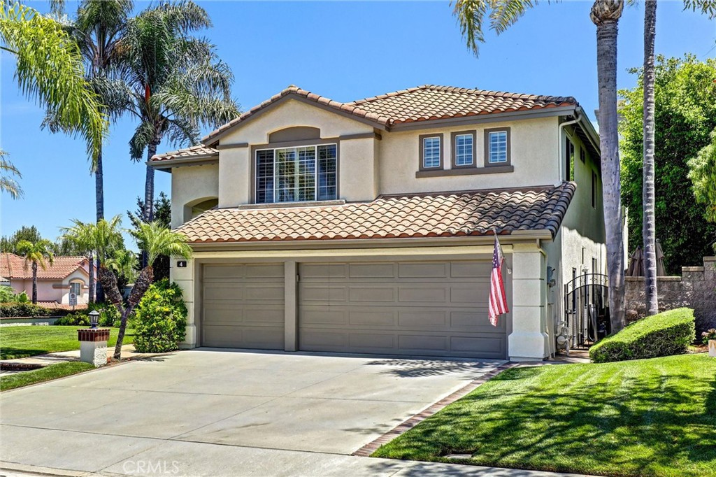 4 Larkspur