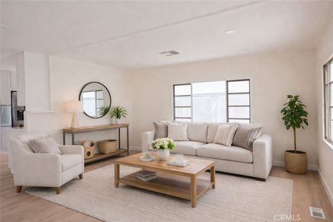 Photo of 5 Ramona Way, San Fernando, CA 91345 (MLS # SR26066679)