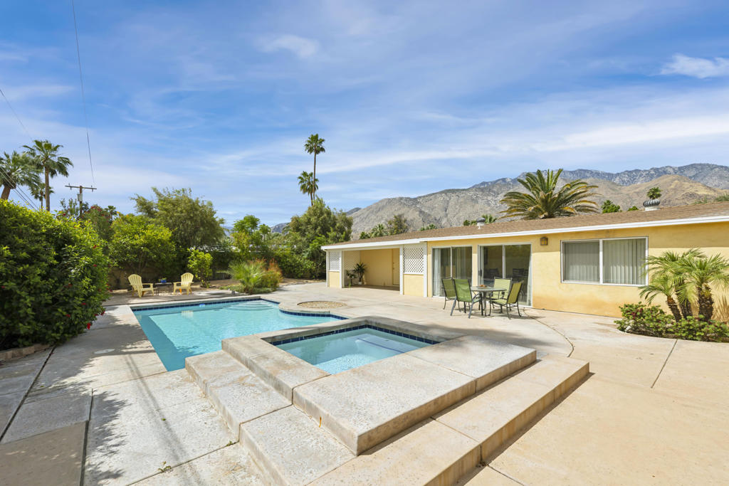 1444 N Rodeo Road