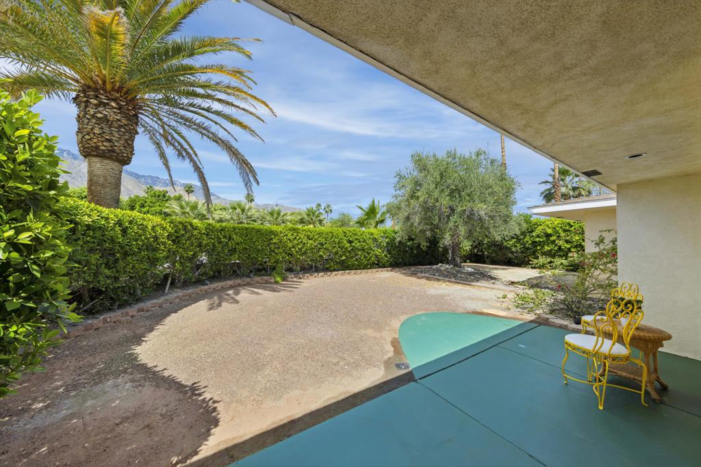 1444 N Rodeo Road