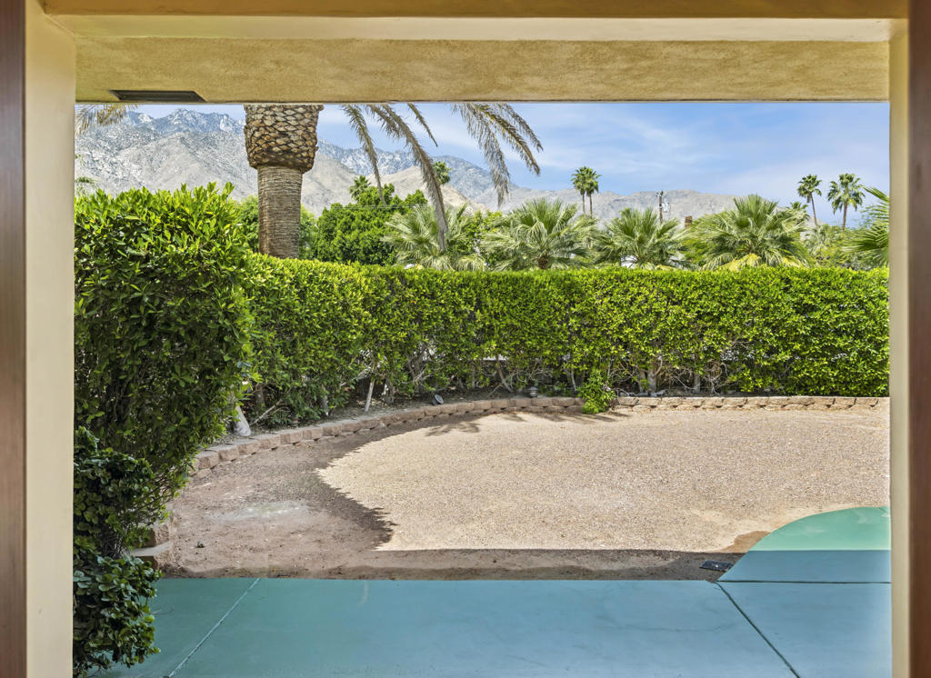 1444 N Rodeo Road