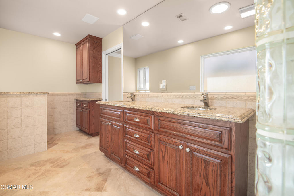 Foxmoor-706 - 706 - Residential Lease