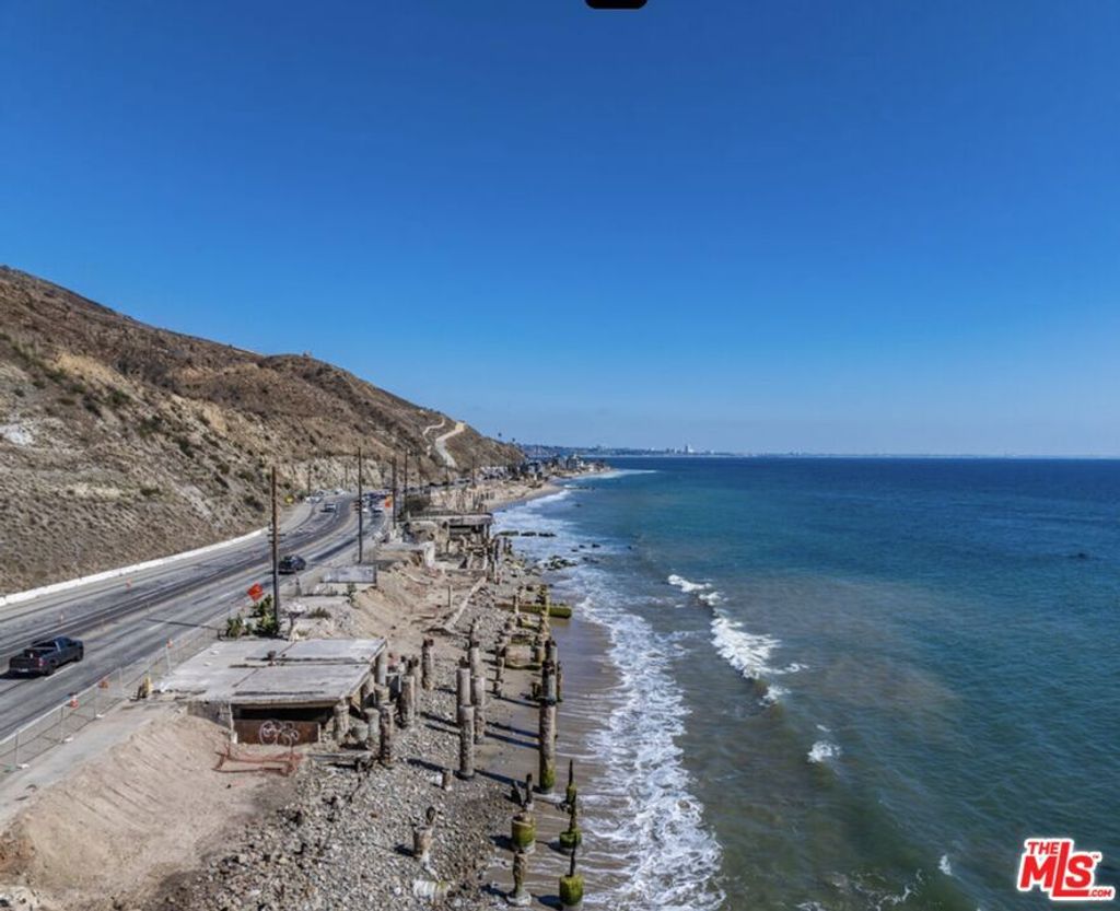 Photo of 19124 Pacific Coast Highway, Malibu, CA 90265 (MLS # 26636097)