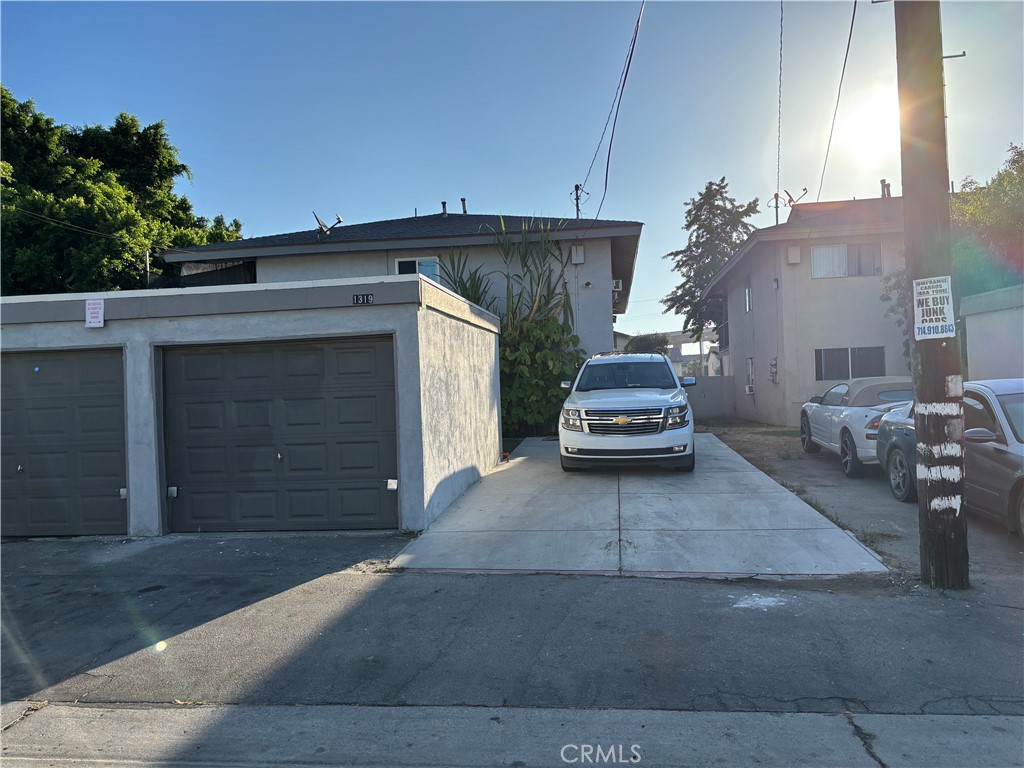 1319 N Fashion Lane