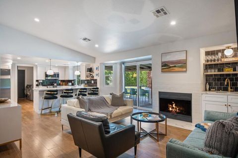 Photo of 2241 N San Gorgonio Road, Palm Springs, CA 92262 (MLS # 219132396DA) Photo of 2241 N San Gorgonio Road, Palm Springs, CA 92262 (MLS # 219132396DA)