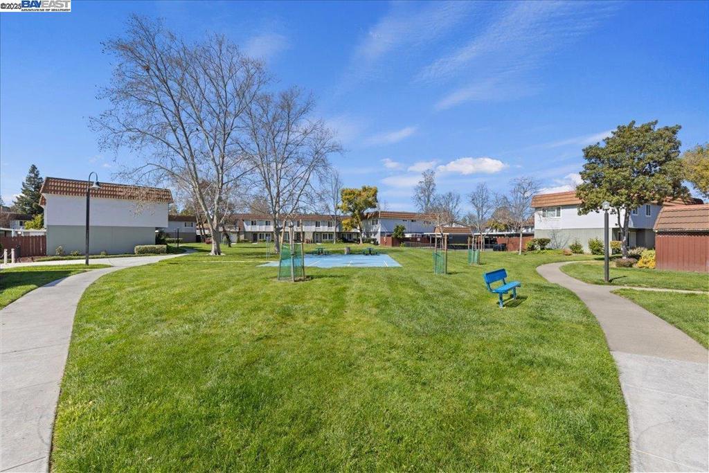 LAS POSITAS GDNS - Residential