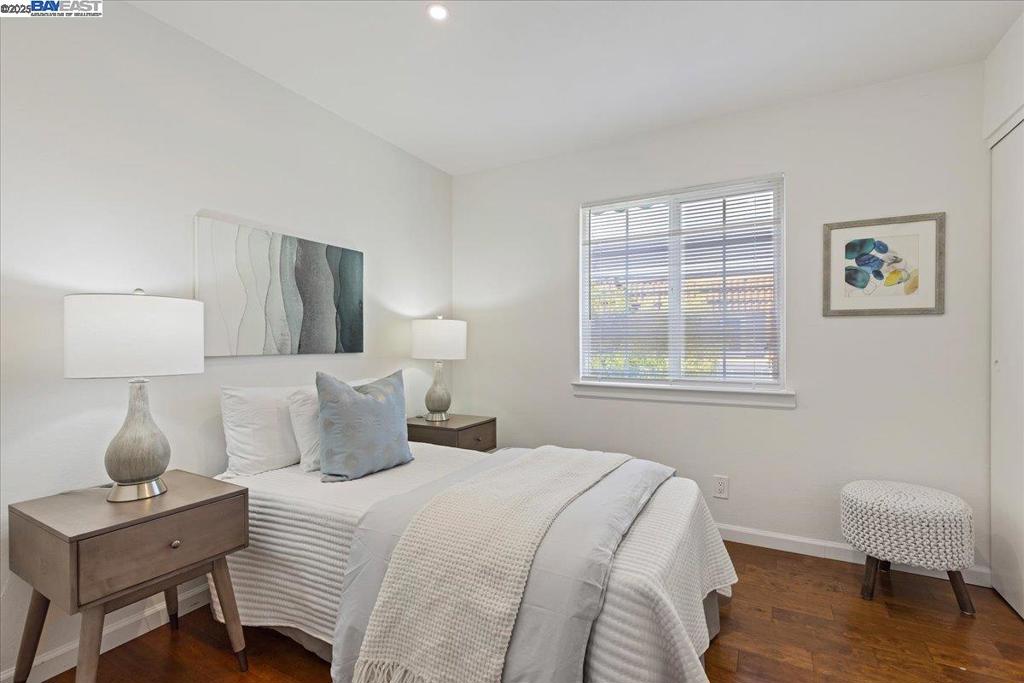 LAS POSITAS GDNS - Residential