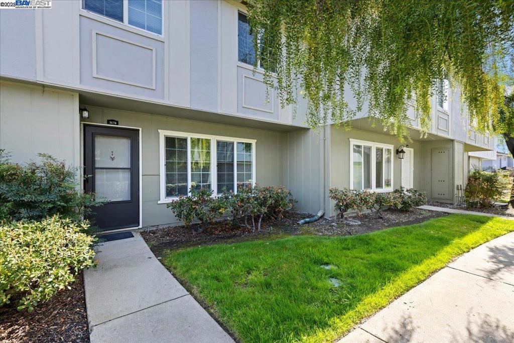 LAS POSITAS GDNS - Residential