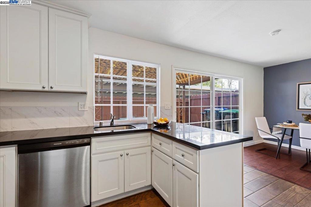 LAS POSITAS GDNS - Residential