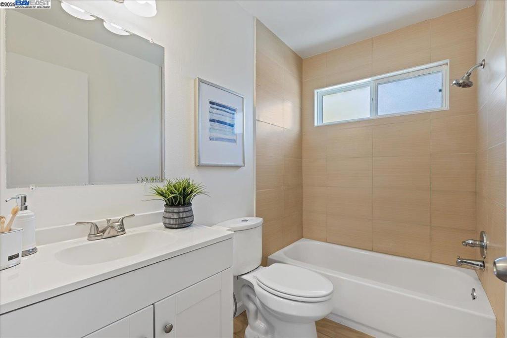 LAS POSITAS GDNS - Residential