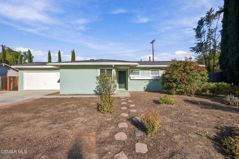 Photo of 3585 Royal Avenue, Simi Valley, CA 93063 (MLS # 226005079)