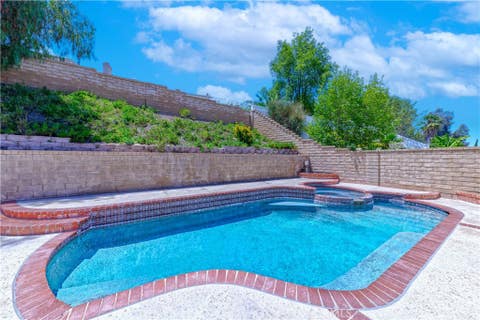 Tiny photo for 21452 Carol Sue LN, Saugus, CA 91350 (MLS # SR26143667)