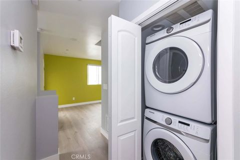 Tiny photo for 531 W 80th Street, Los Angeles, CA 90044 (MLS # OC26121079)