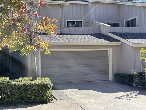 Photo of 6 Tollridge Court, San Mateo, CA 94402 (MLS # ML82055395)