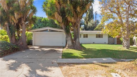 2432 Larchmont Avenue Santa Ana CA 92706