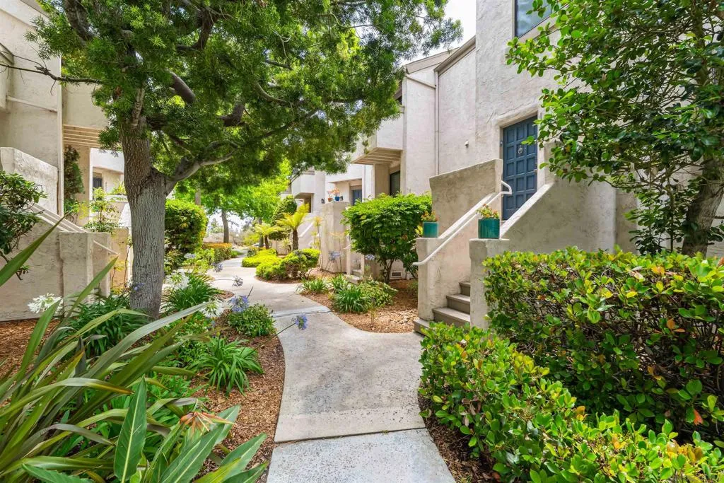 La Jolla, California 92037, United States, 2 Bedrooms Bedrooms, ,3 BathroomsBathrooms,Residential,Active,164151