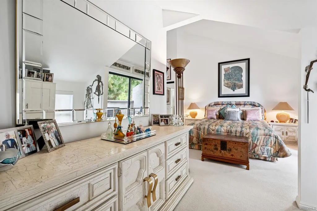 La Jolla, California 92037, United States, 2 Bedrooms Bedrooms, ,3 BathroomsBathrooms,Residential,Active,164151