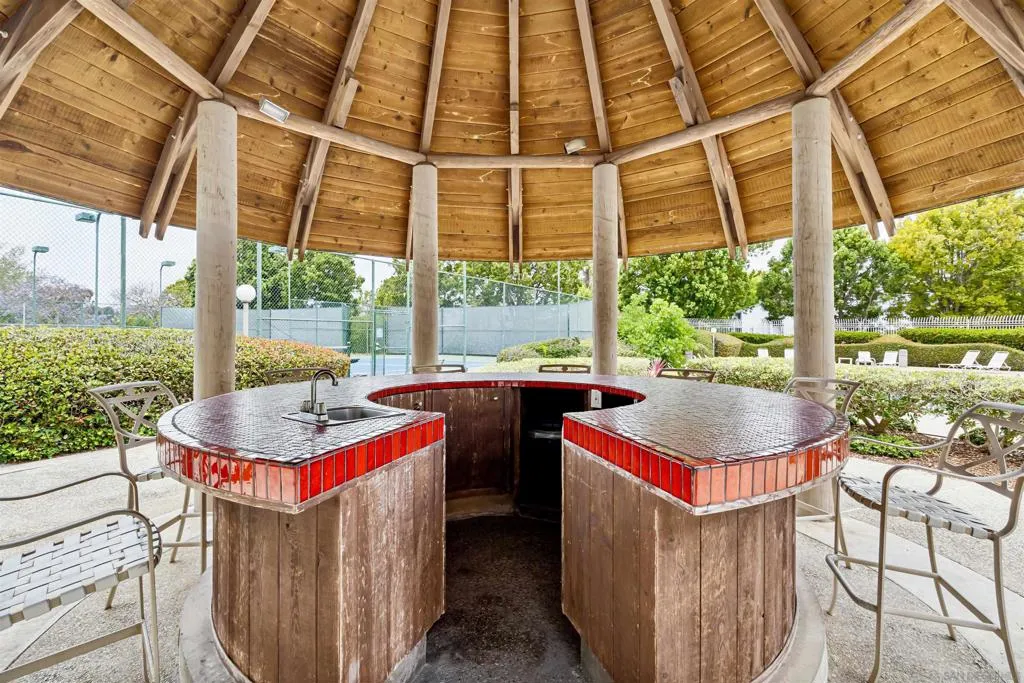 La Jolla, California 92037, United States, 2 Bedrooms Bedrooms, ,3 BathroomsBathrooms,Residential,Active,164151