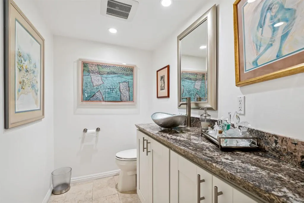 La Jolla, California 92037, United States, 2 Bedrooms Bedrooms, ,3 BathroomsBathrooms,Residential,Active,164151