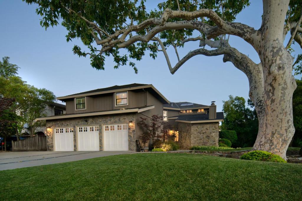 1136 Carnforth Court